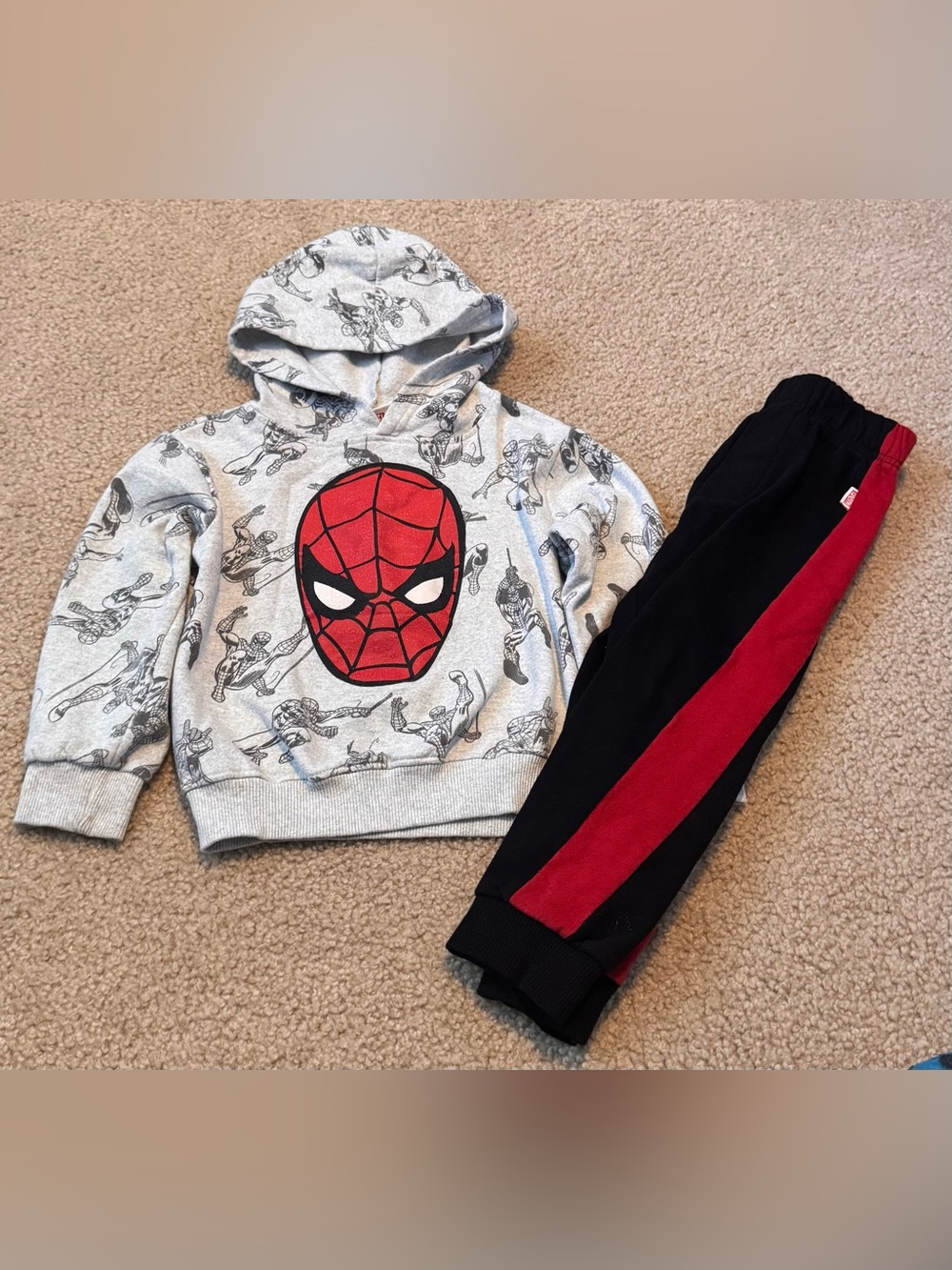 Kids Grey Spider-Man Hoodie & Black Joggers Set with Red Accent